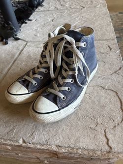 Converse Chuck Taylor High Top Sneakers- size 5 M
