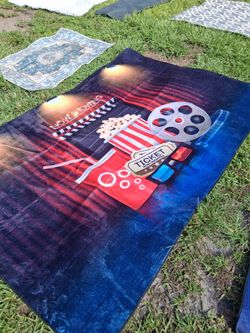 VERY NICE MOVIE TIME AREA RUGS
