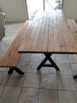 7 ft long , kitchen table / picnic table