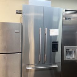Fisher And Paykel 36”Wide Built In Bottom Freezer Stainless Steel Refrigerator 