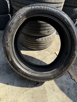 255/40/20 Bridgestone instaladas y balanceadas