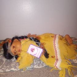 Collectibles Native American Dolls And Statue 