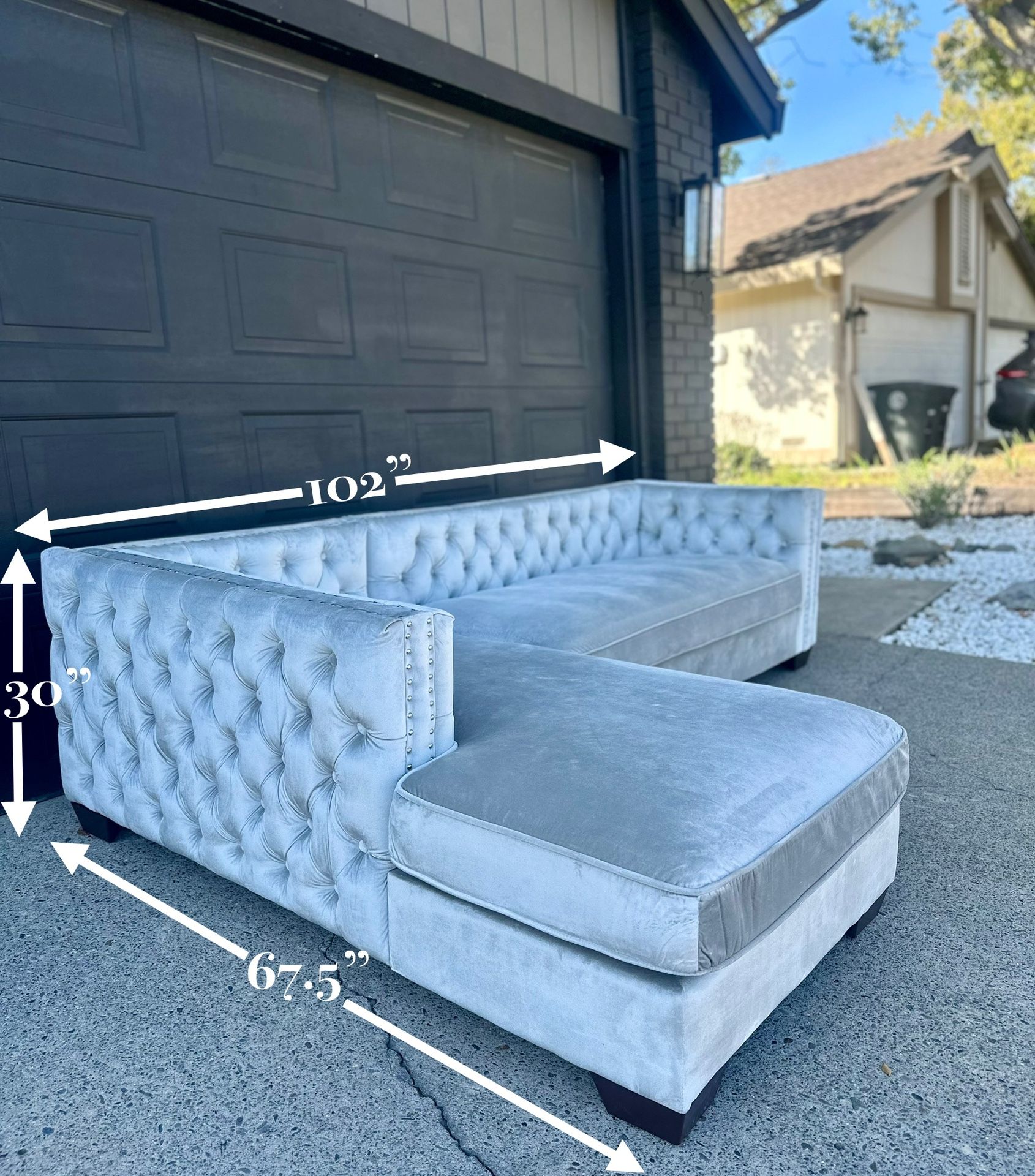 Free Delivery 🚚 Elegant Silver Tufted Sectional w/ Chaise | Modern Glam