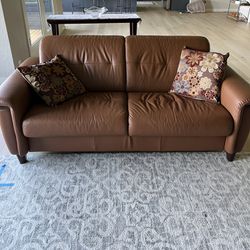 Norwegian-made leather 2.5 Sofa