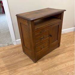 Antique Chest w/drawers