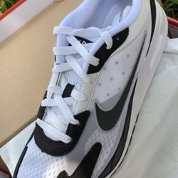 Nike Air Max Solo ‘23