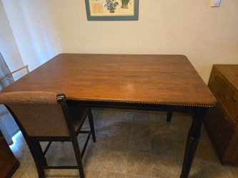 Table and 8 chair set