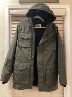 Levis Lined Rain Coat - Excellent Condition- Size Medium-