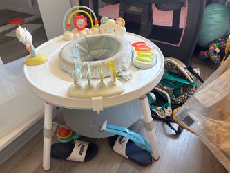 Free walker, baby toys