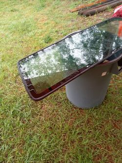 2005 Ford Ranger- Rear Window.
