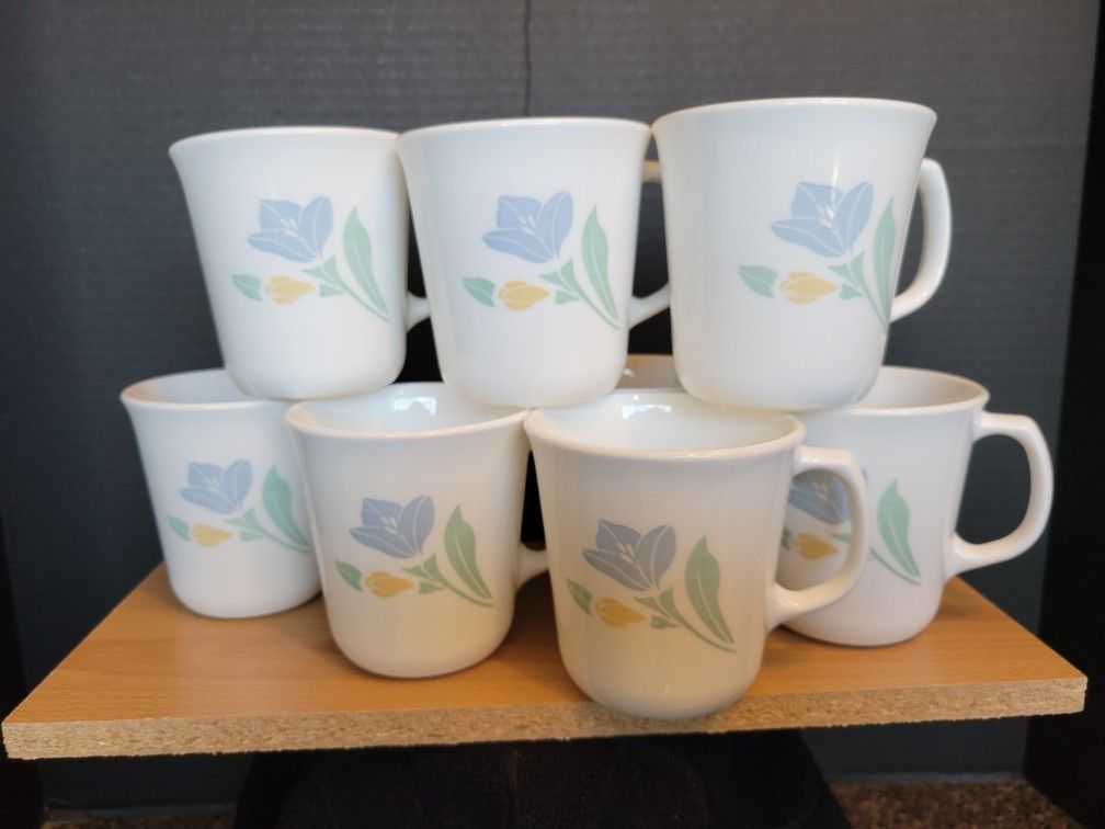 Set Of 8 Vintage  Corelle Cups Mugs White & Blue Flower ( Friendship Pattern)