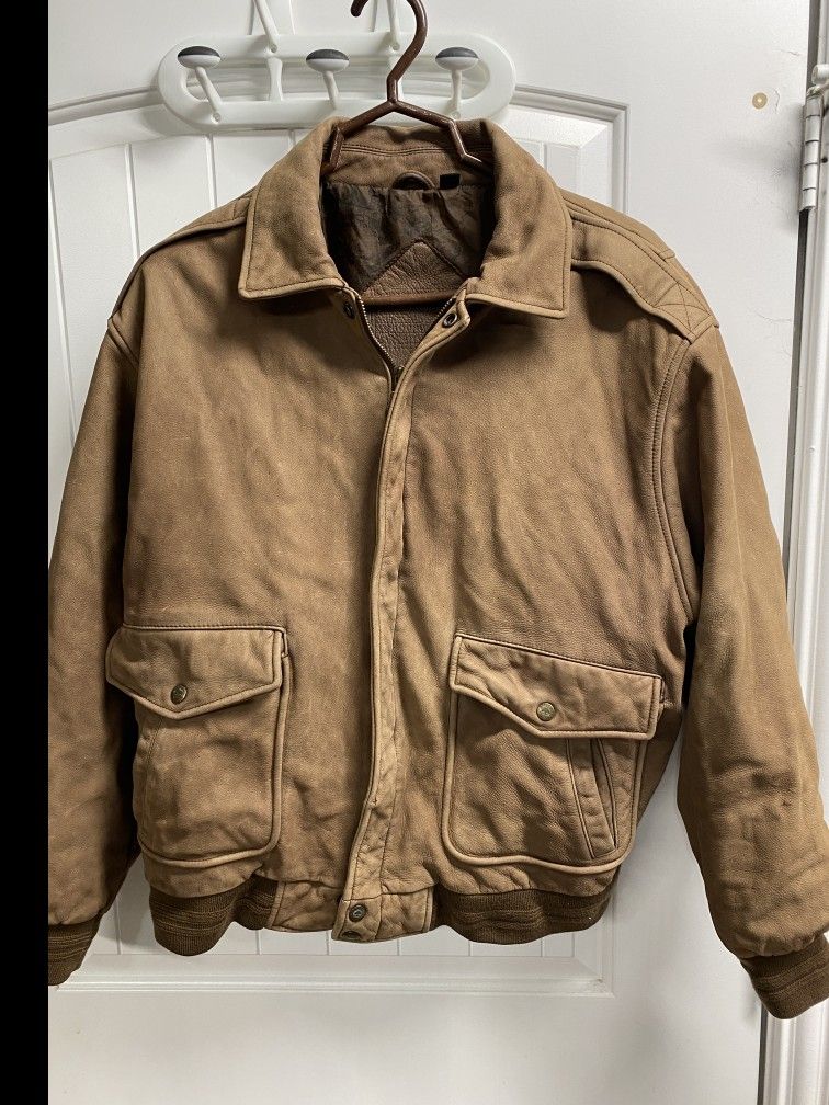 roundtree & yorke brown leather bomber jacket size L pre owned