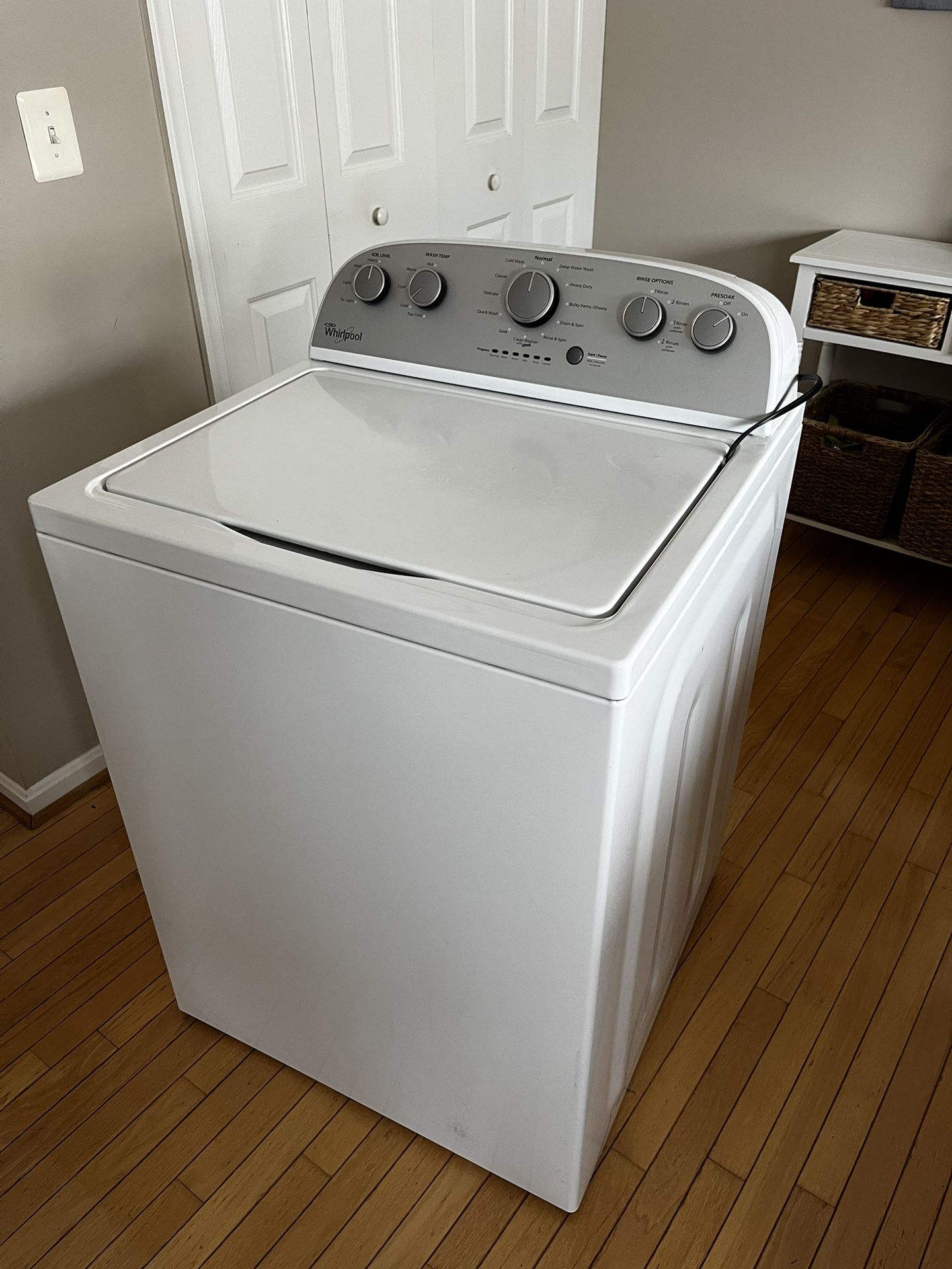 Whirlpool Top Load Washer (WTW5000DW0)