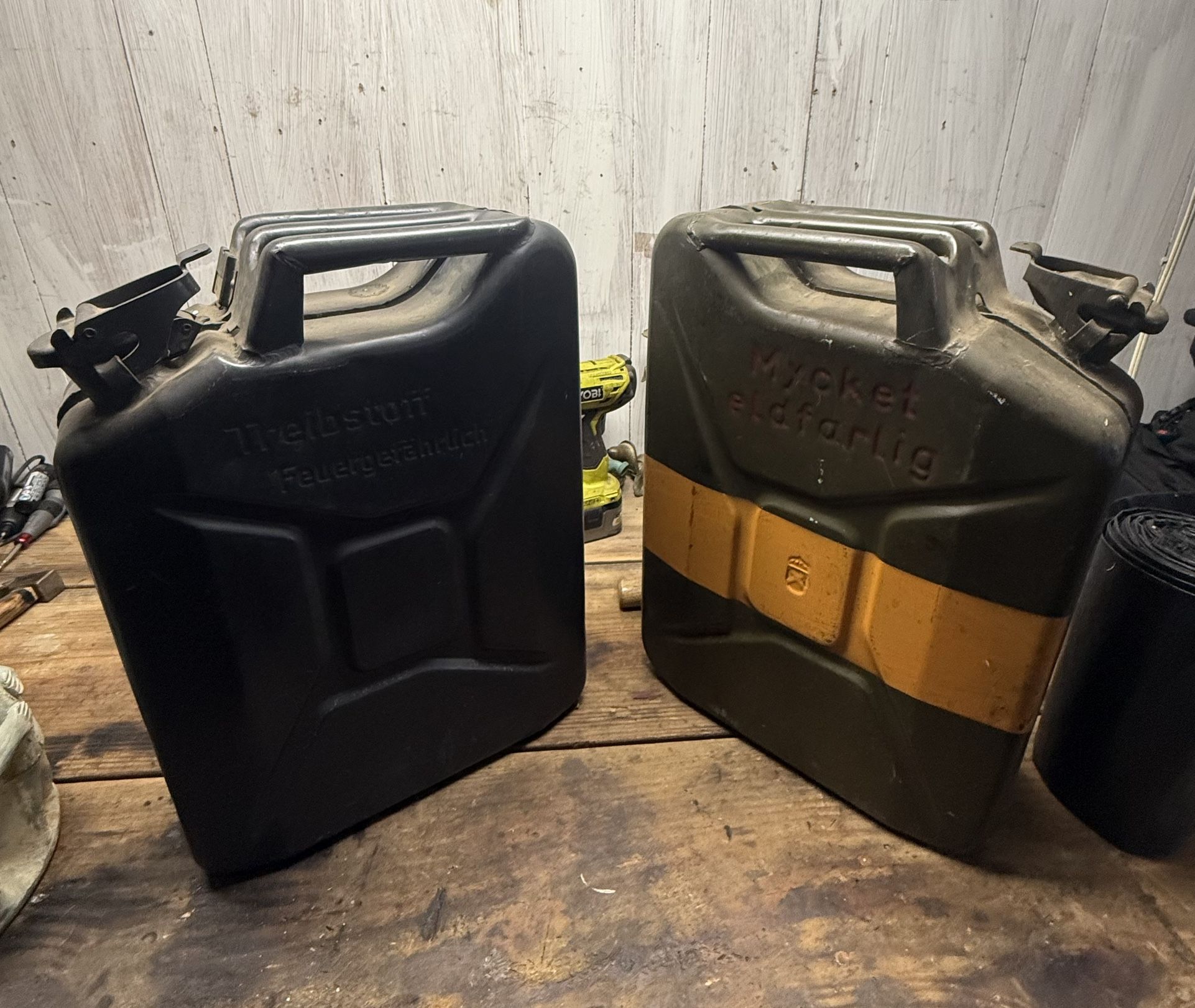 Military Fuel Canister 20L Metal