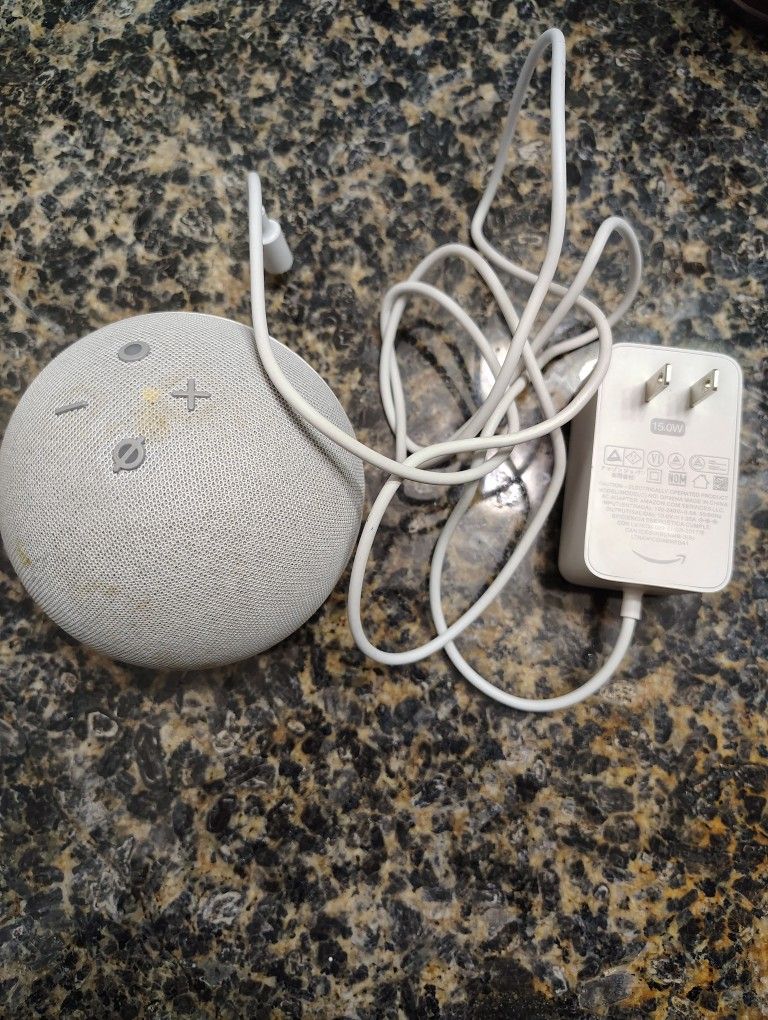 Alexa Speaker Ball 5th Gen w/Airpods 