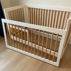 Modern Crib, Converts To Toddler Bed - Needs Repainting
