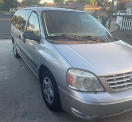 2005 ford freestar se