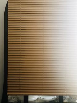 4 Window Blinds With Brackets For Sale