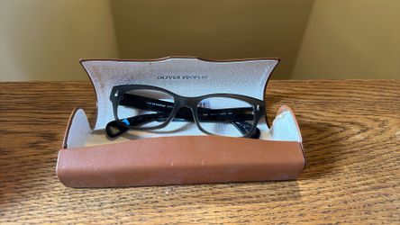 Oliver Peoples Eyeglass Frames With Hard Case
