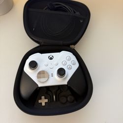 Xbox series elite 2 Controller with case and charger