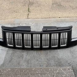 2014-2016 Jeep Grand Cherokee upper grill assembly