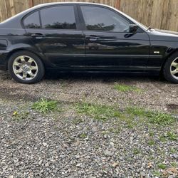 2000 BMW 323i
