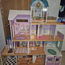 Kidkraft Dollhouse