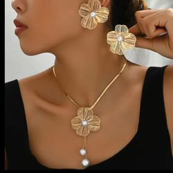 Gold Flower Pearl Necklace and Earrings Jewelry Set