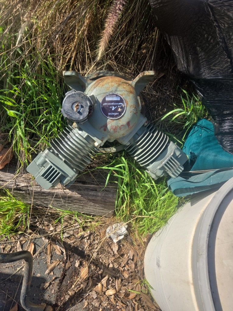 Hitachi air compressor