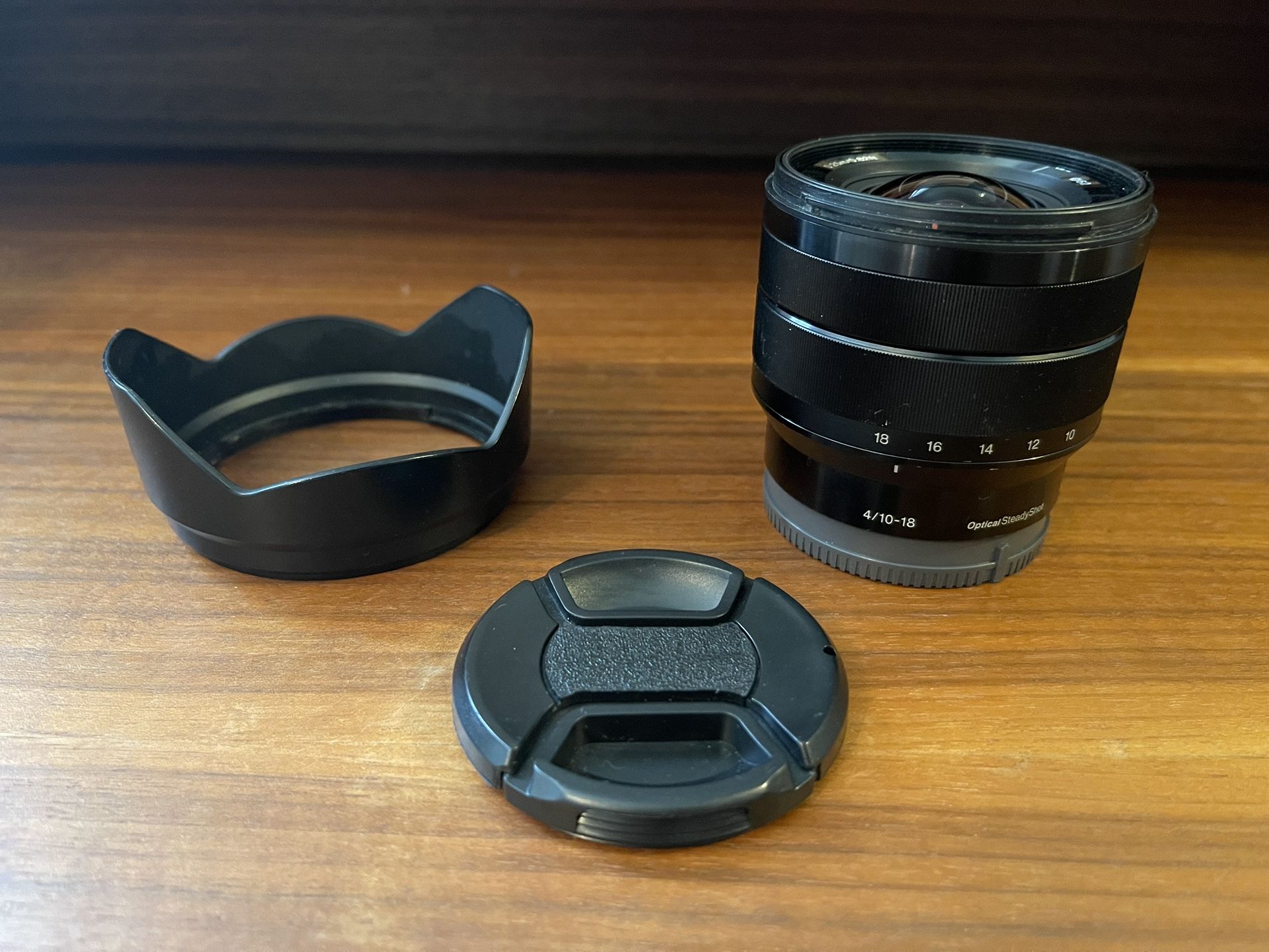 Sony a6400 with 3 lenses ~ 850 shutter, Mint condition