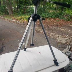 tripod camera 
