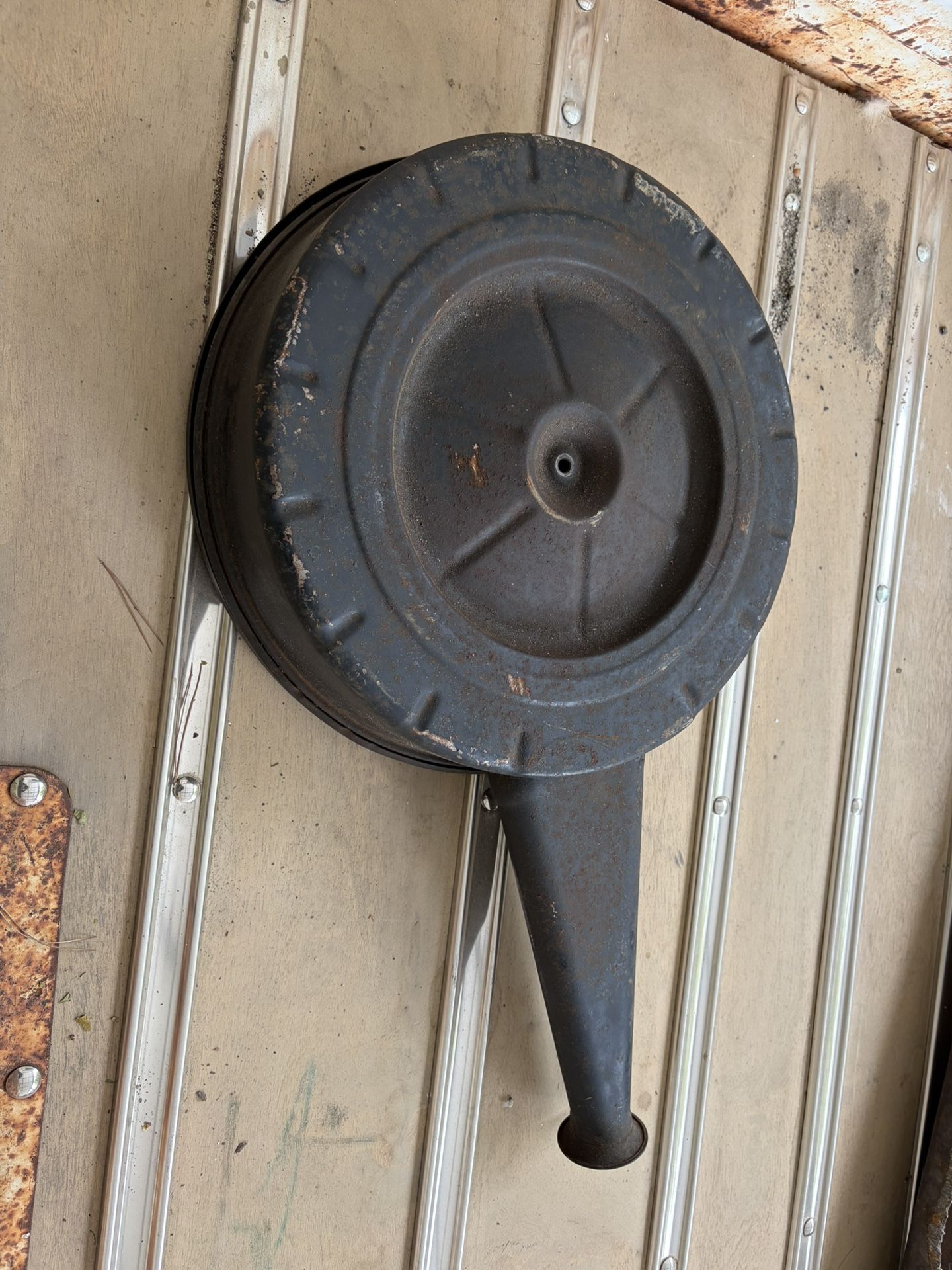 1960-66 Chevy Truck Air Cleaner V8