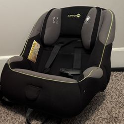 CAR SEAT