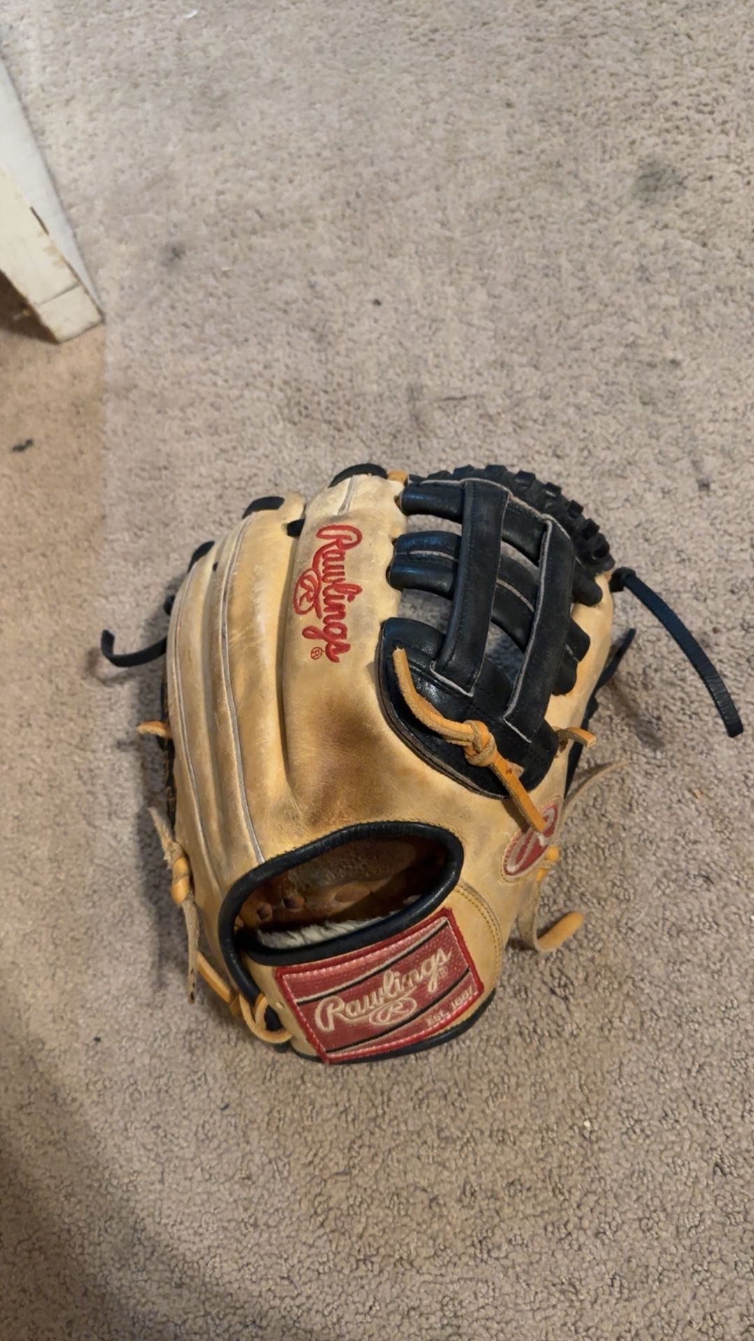 Rawlings Heart Of The Hide H Web