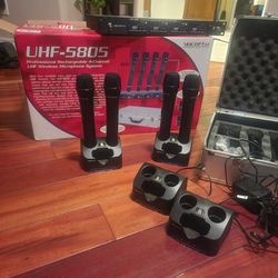 VocoPro UHF-5805 Wireless Mic System + 7 Mics & Case