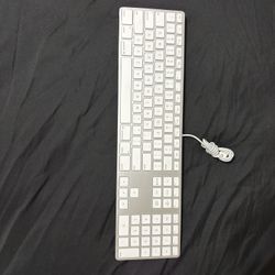 Apple Keyboard With Numeric Keypad 