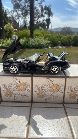 Model Car (Viper) Great Condition 1/18 Scale