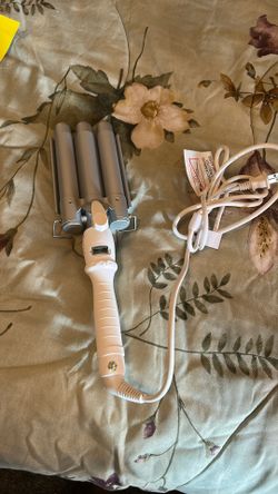 Monet Hair Tool