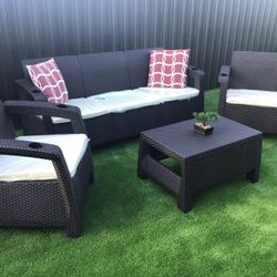 Outdoor patio furniture 