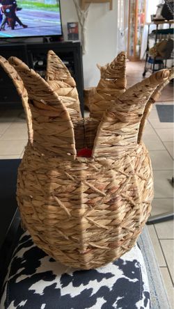 Opalhouse pineapple basket BNWT