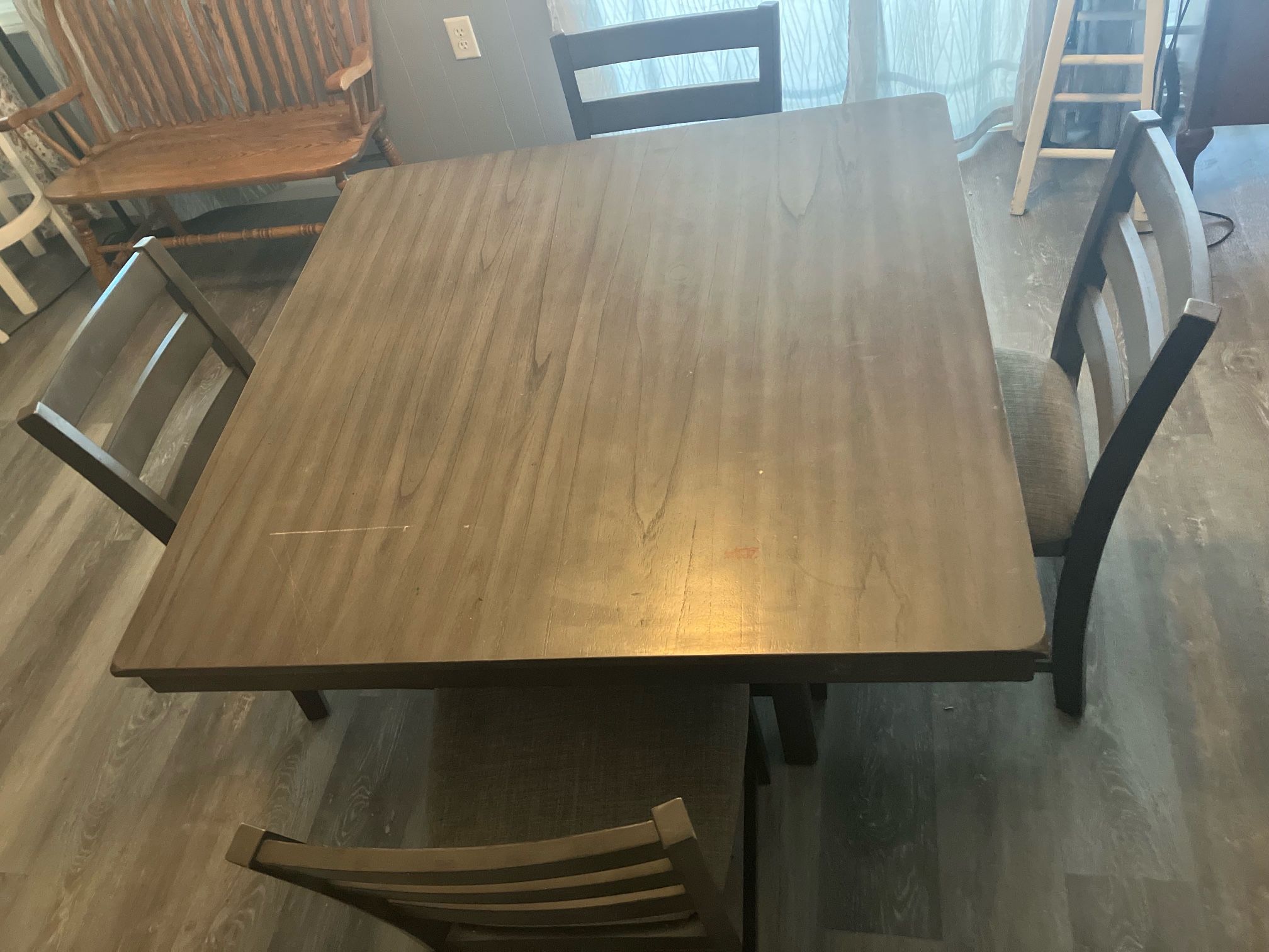 Kitchen Table With 4chairs