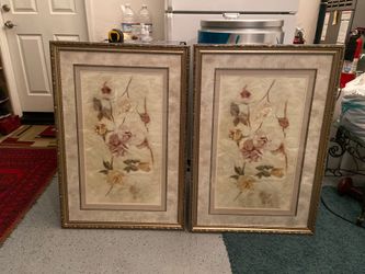Floral beige with gold wooden trim