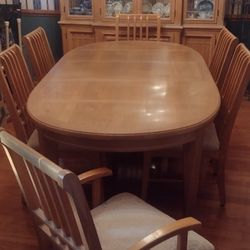 Thomasville American Revival Dining Room Set - Light Oak
