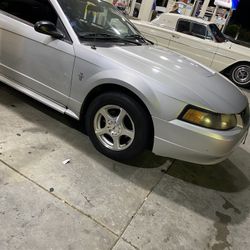 Ford Mustang 2003  V6 