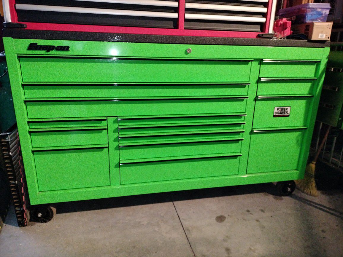 SNAP ON TOOL CHEST