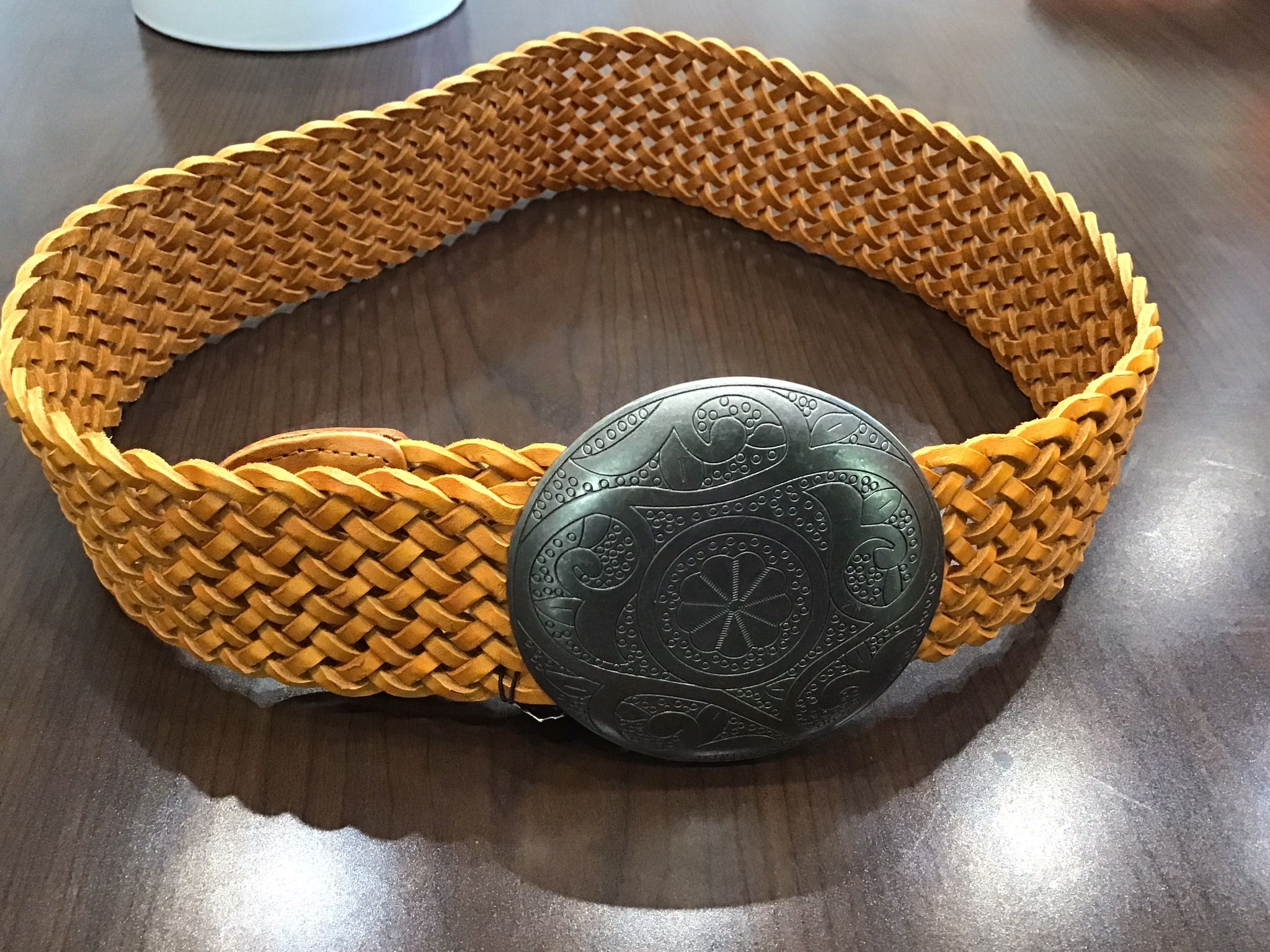New Nordstrom Designer Cara N.Y. Brand Brown leather belt 2 1/2” wide, adjustable length, was $130