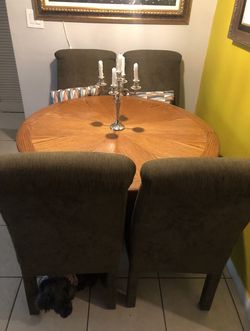 Table + 4 Chairs Must Go