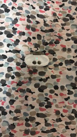 AirPod generation 2 Case (no AirPods And Bottom Half)