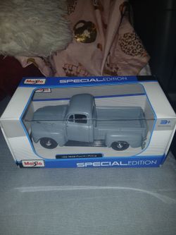 Collectible Diecast 1|25 1948 Ford F1 pickup
