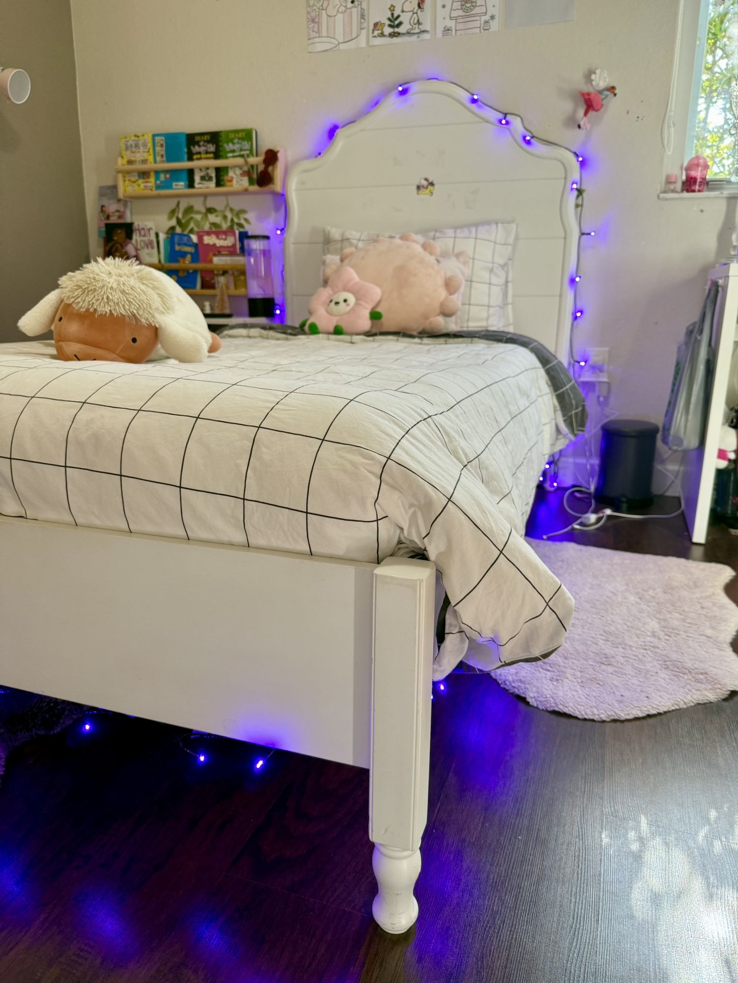 Pottery Barn Kids Twin Bed